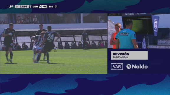 ¿Era para roja? El VAR llamó y Gariano expulsó a Sabatini