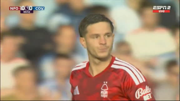 ¡James Mcatee avisó ante el Coventry antes del minuto de juego!