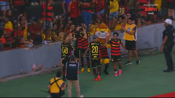 Golaço do Sport! Barletta sai em arrancada, bate cruzado e empata contra o Juventude