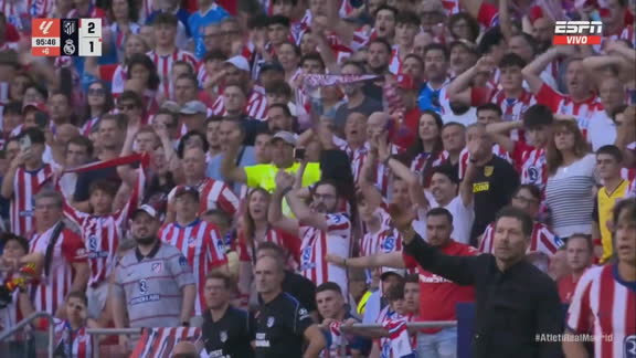 ¡Alocado festejo del Cholo Simeone tras vencer al Real Madrid!