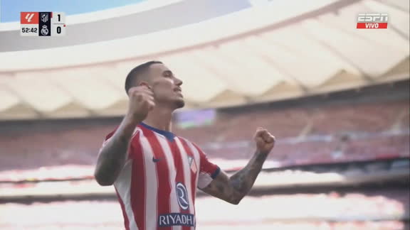 Penal sobre Giuliano Simeone, roja para Huijsen y Grimaldo lo cambió por el 1-0 del Atlético Madrid