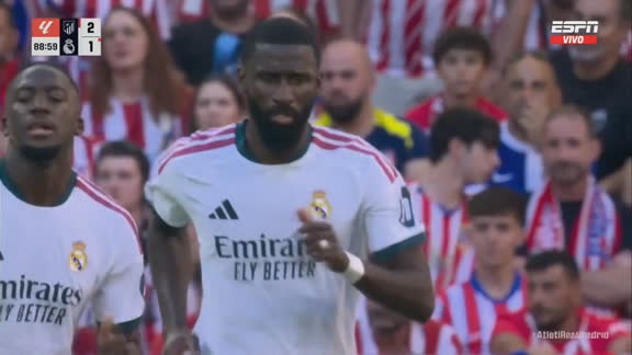 Cabezazo goleador de Rüdiger para el descuento de Real Madrid