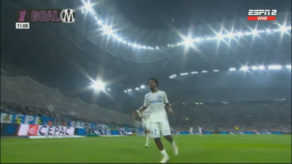 Enganche, derechazo y a cobrar: Ángel Gomes empató el partido ante PSG