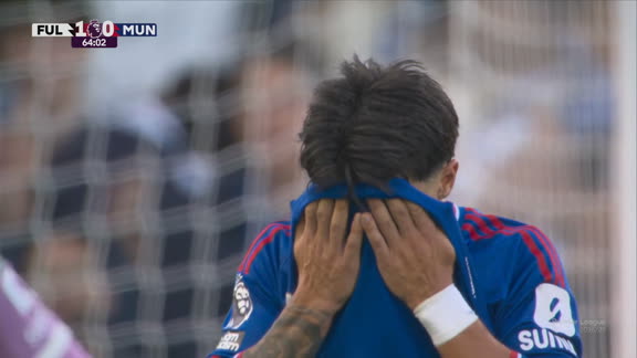 Lisandro Martínez y un insólito gol en contra para adelantar a Fulham