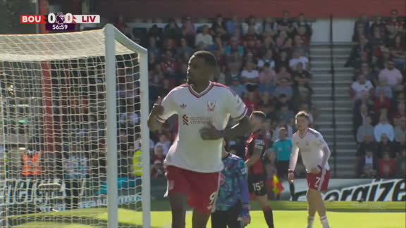 Isak capturó el rebote dentro del área y puso el 1-0 ante el Bournemouth
