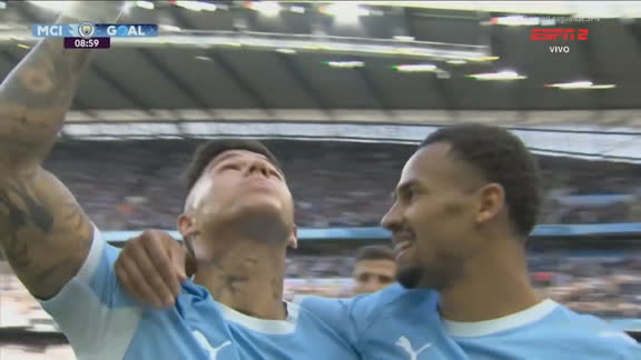 Golaço do City! Enzo Fernández surpreende goleiro do Sunderland em cobrança de falta e abre o placar na Premier League