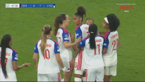 Gol brasileiro ou contra? Tarciane faz lindo toque de letra, conta com desvio e marca o sétimo do Lyonnes