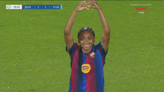 Gol do Barcelona! Brasileira Kerolin recebe de Claudia Pina, bate rasteiro e empata contra o Paris FC