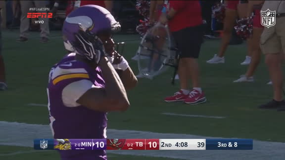 Touchdown Vikings! Murray acerta lindo passe de 41 jardas para ficar à frente no placar