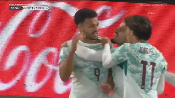 Gol anulado de Portugal! Goleiro da Noruega faz lambança, Gonçalo Ramos aproveita, anota o terceiro, mas arbitragem anula por impedimento
