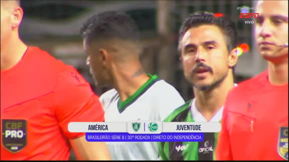 Jogadores do América-MG e Juventude entram em campo no Independência para duelo da Série B