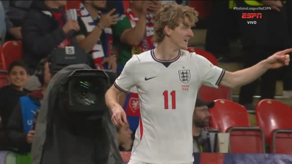 Gol da Inglaterra! Anthony Gordon recebe na área, dá cabeçada 'fatal' e abre o placar contra a República Tcheca