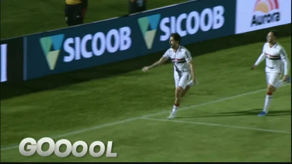 Gol do Botafogo-SP! Rafael Gava cobra pênalti com estilo e abre o placar contra a Ponte Preta; VEJA