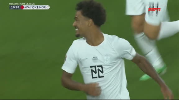 Lindo gol da Noruega! Oscar Bobb recebe passe de Odegaard e não perdoa País de Gales; VEJA