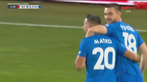 Gol da Eslovênia! Vipotnik recebe na grande área, gira e finaliza no cantinho para abrir o placar
