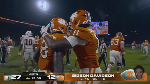 ¡Clemson se acerca en el marcador!