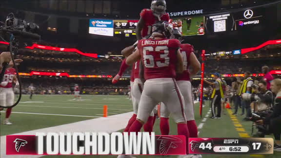 Hat-trick de TD para Brian Robinson Jr.