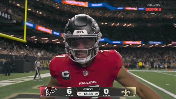 Touchdown Falcons! Bijan Robinson corre todo o campo e abre o placar no MNF; VEJA