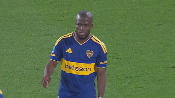 Trabó, ganó y marcó: Enner Valencia igualó el duelo contra Instituto