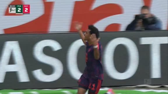 El Bayern vive: Brown puso el 2-2 ante Augsburgo