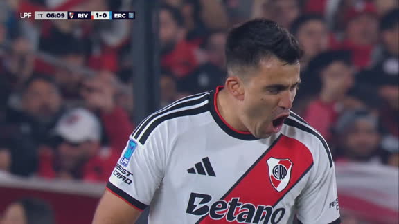 Como si fuera un delantero: Acuña sorprendió en el área y marcó el 1 a 0 de River