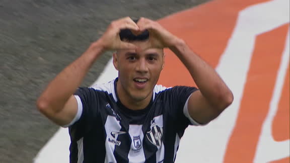 ¡Cabezazo de Sequeira y empate de Central Córdoba!