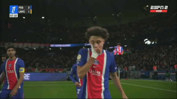 Akliouche la colocó para el 3-1 de PSG