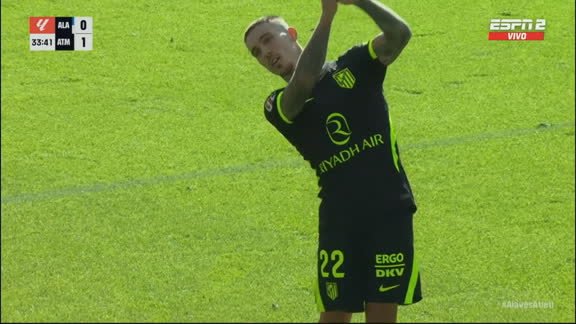 ¡Grimaldo coronó un jugadón y adelantó al Atlético Madrid!