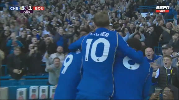 ¡Golazo de Henderson de tiro libre para el 5-1 de Chelsea!