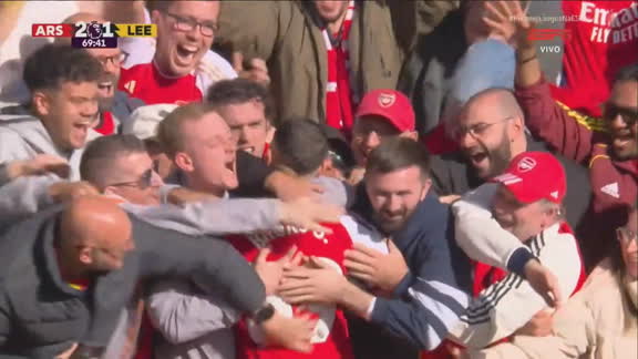 GOLAÇO DE BRUNO GUIMARÃES! Arsenal vira o placar após jogadaça coletiva e pancada do brasileiro