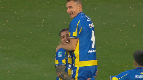 Marco Ruben entró con gol: Rosario Central festejó el quinto en el Gigante