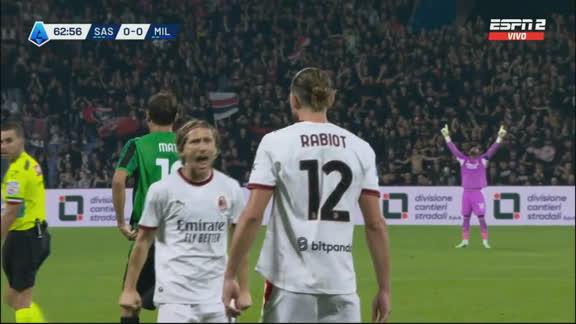 Rabiot sacó un fierrazo y firmó el 1-0 del Milan ante Sassuolo