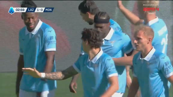 GOLAÇO DA LAZIO! Nuno Tavares acerta um belo chute no ângulo para abrir o placar contra o Monza; VEJA