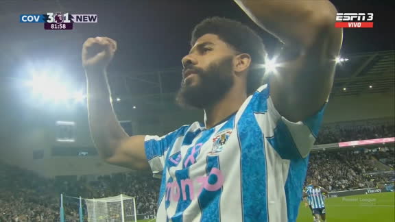 ¿Partido liquidado? Simms marcó el 3-1 para el Coventry