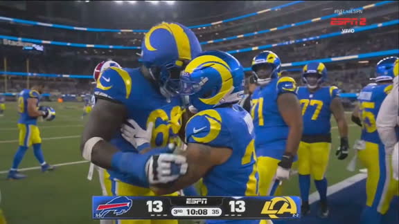 Touchdown Rams! Blake Corum vira a partida na base da força no jogo terrestre; VEJA