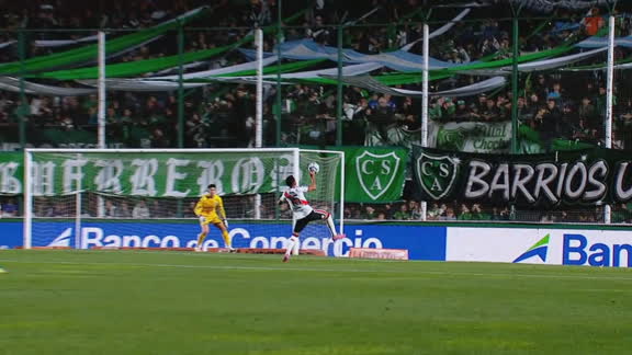 Era gol de River, pero Zunino lo anuló por una mano