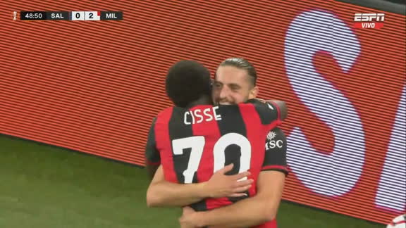 ¡Se lleva la pelota! Hat-trick de Cisse para Milan