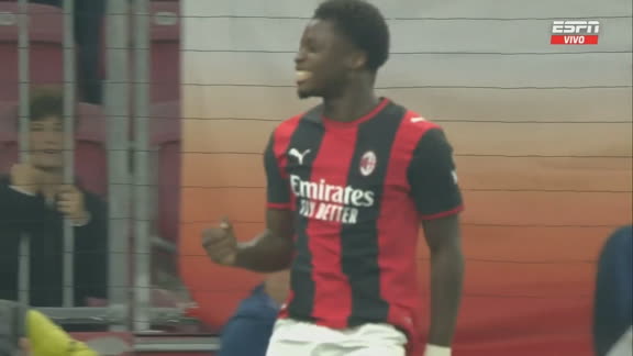 De cabeza al gol: Cisse y el 1-0 del Milan