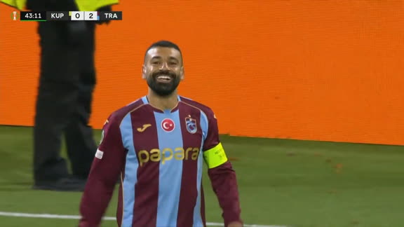 ¡Una obra de arte! Tremendo golazo de Salah para el 2-0