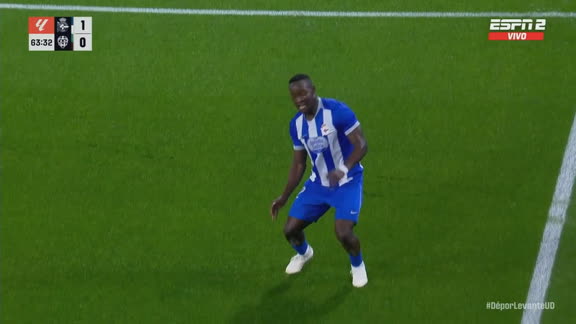 Nsongo no perdonó y adelantó a Deportivo La Coruña en LaLiga