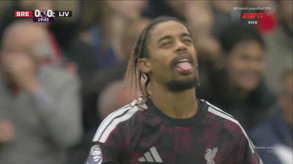 Inacreditável! Barcola rouba a bola, puxa contra-ataque para o Liverpool, mas perde gol cara a cara; VEJA