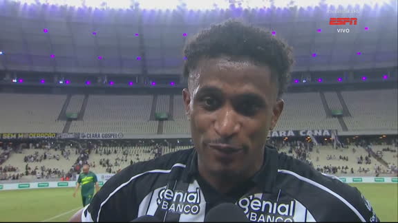 Autor do gol, Saulo comenta pênalti polêmico para o Ceará: 'Isso é Série B'