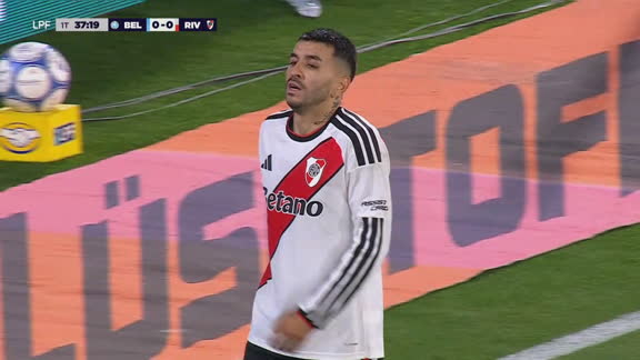 ¡Se agigantó Cardozo! El arquero de Belgrano sumó otra atajada ante River