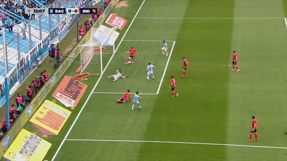 ¡Se salvó Independiente! Arrayago se vistió de bombero y evitó el gol de Conechny