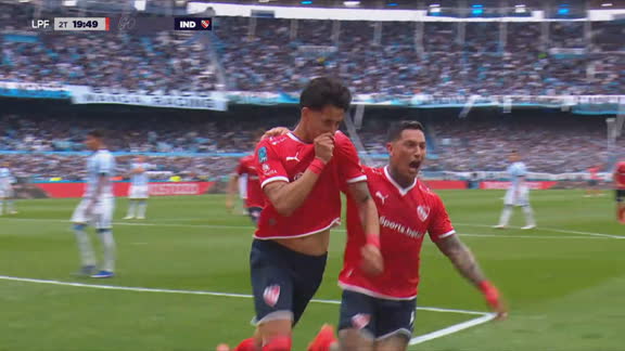 Maxi Meza no falló y empató el partido ante Racing