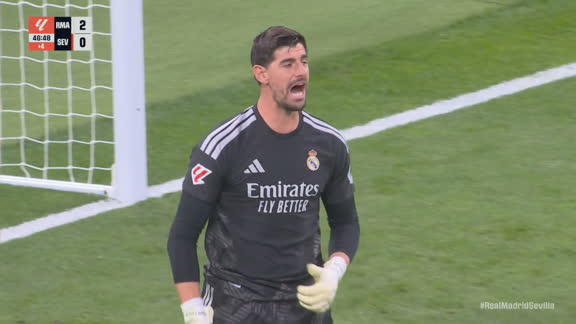 ¡Courtois le niega el primero al Sevilla!