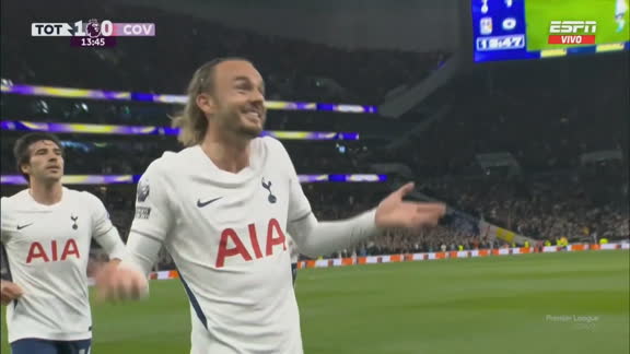 ¡De primera y al ángulo: golazo de Maddison para el 1-0 de los Spurs!