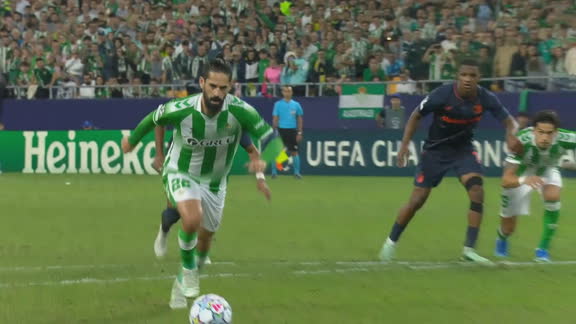 Isco cambió penal por gol y anotó el 1-0 del Betis ante Feyenoord