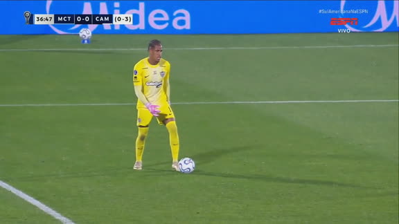 Delfim caçador de emoções! Goleiro do Atlético-MG se atrapalha, mas evita lambança com defesaça na Sul-Americana; VEJA