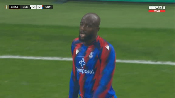 Fue clarita, clarita: Mateta tuvo el gol del Crystal Palace, pero Nübel respondió
